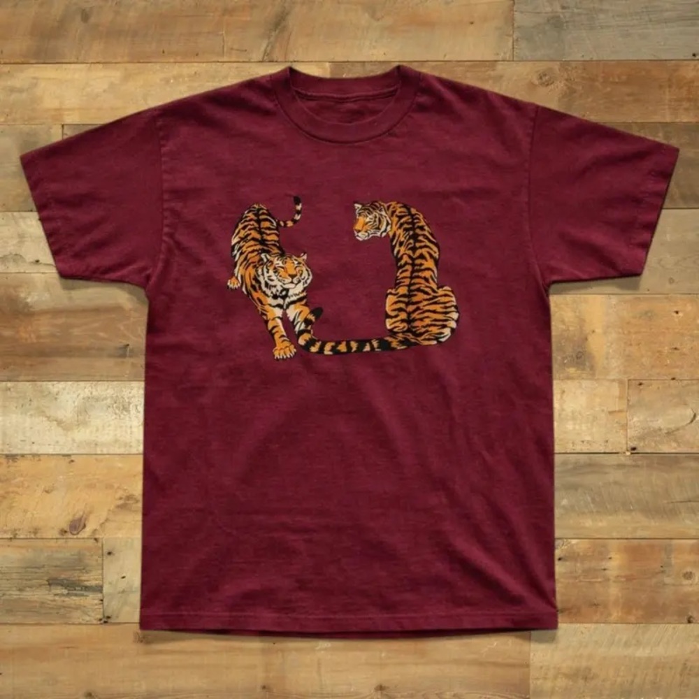 Minimal Tiger graphic tee, Animal tee, Y2k Unisex Graphic Tees Gothic Grunge